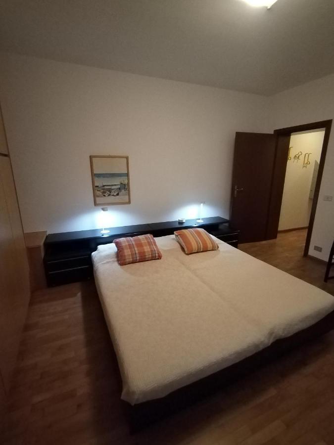 Il Vicolo_Carinissimo Appartamento In Centro Storico, Zona Giorno Mansardata ベッルーノ エクステリア 写真