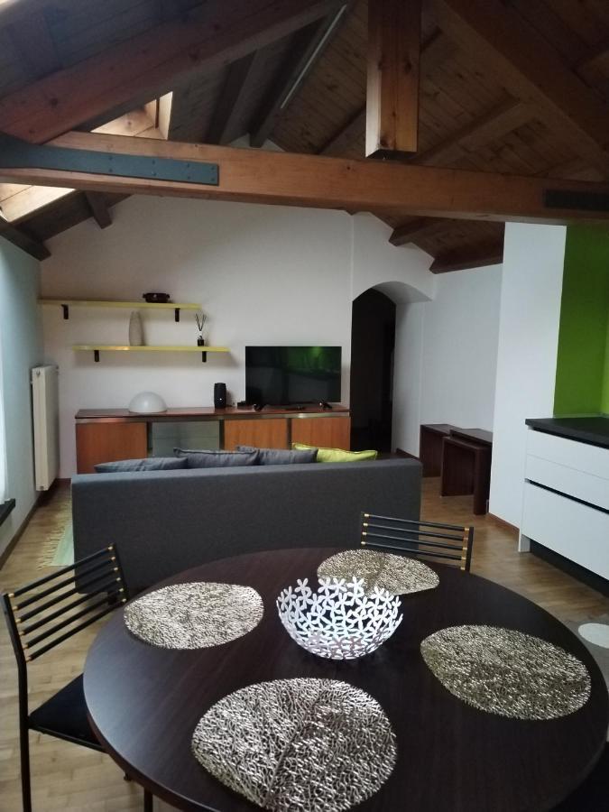 Il Vicolo_Carinissimo Appartamento In Centro Storico, Zona Giorno Mansardata ベッルーノ エクステリア 写真