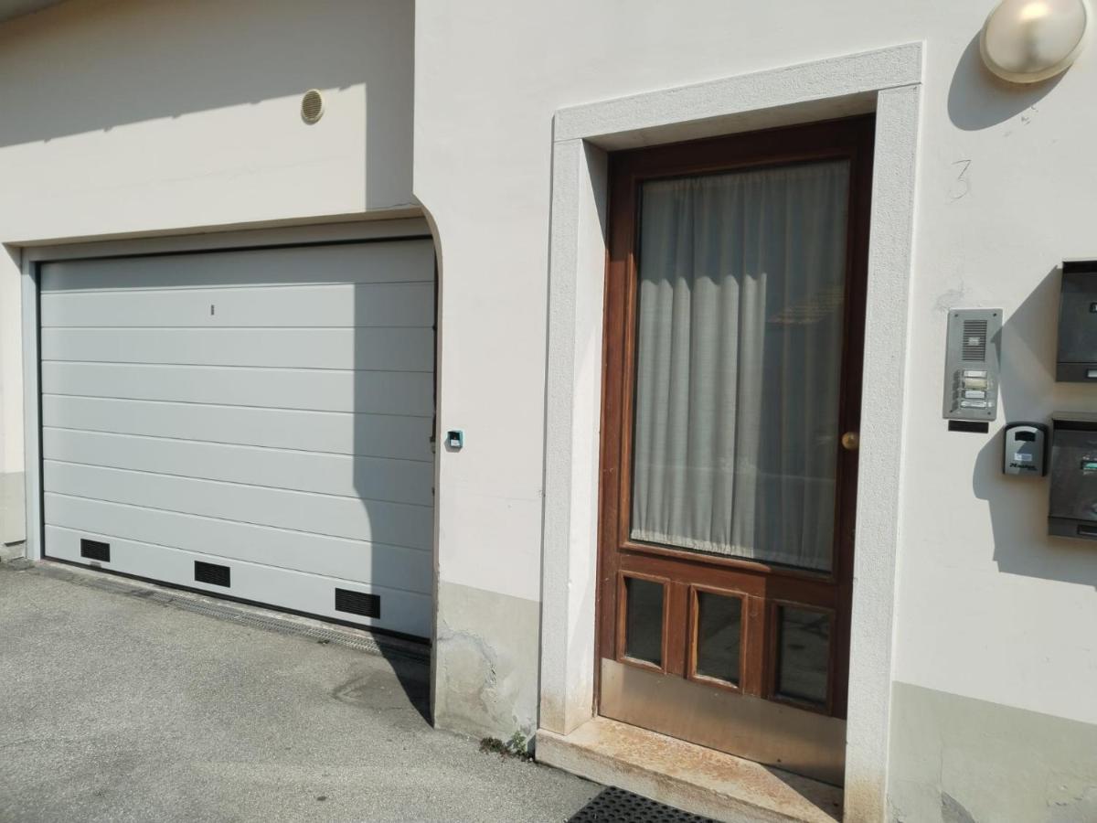 Il Vicolo_Carinissimo Appartamento In Centro Storico, Zona Giorno Mansardata ベッルーノ エクステリア 写真